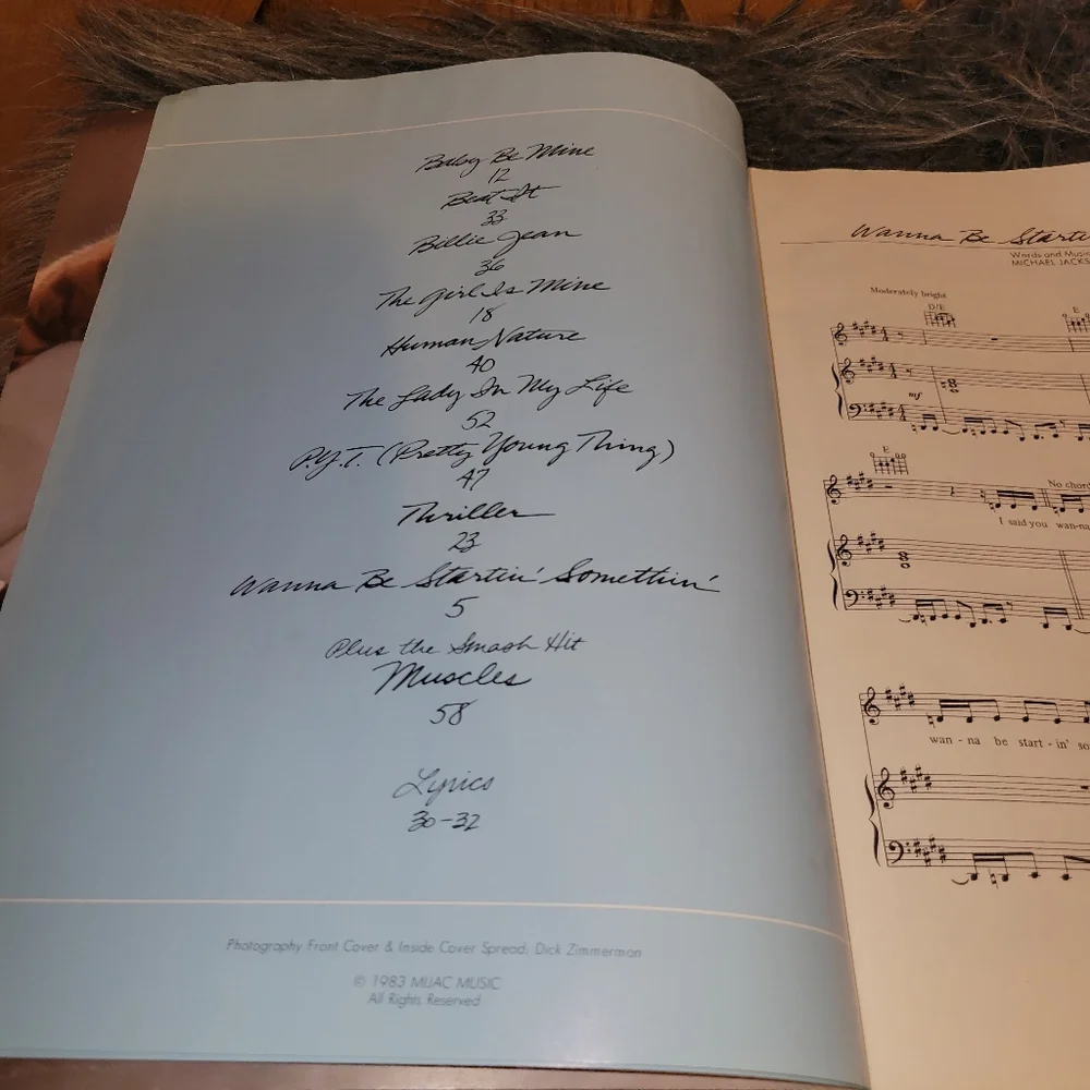 "Vintage 1983 Michael Jackson Thriller Piano Vocal Guitar Songbook  Sheet Music - Picture 8 of 15
